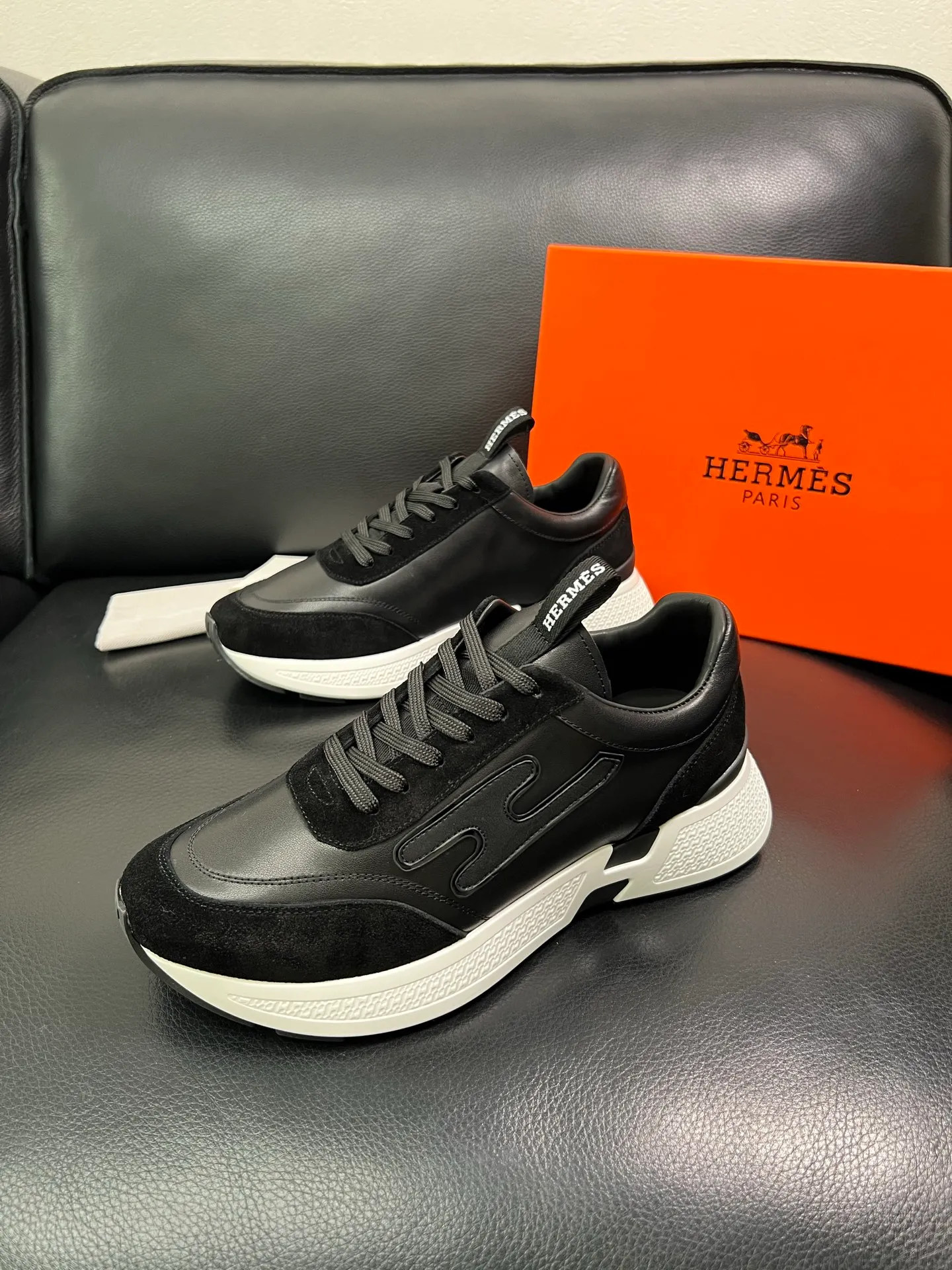 Men's men's shoes 💰840 Hermes top purchasing Hermes counter synchronization, original factory configuration, original cowhide fabric imported from Italy, high-quality splicing technology, fully imported water-dyed cowhide lining, soles: original factory special soles are super comfortable, original factory and single goods are high quality, welcome to compare and synchronize with counters, code number 39-44 (customized 38 45) 85863